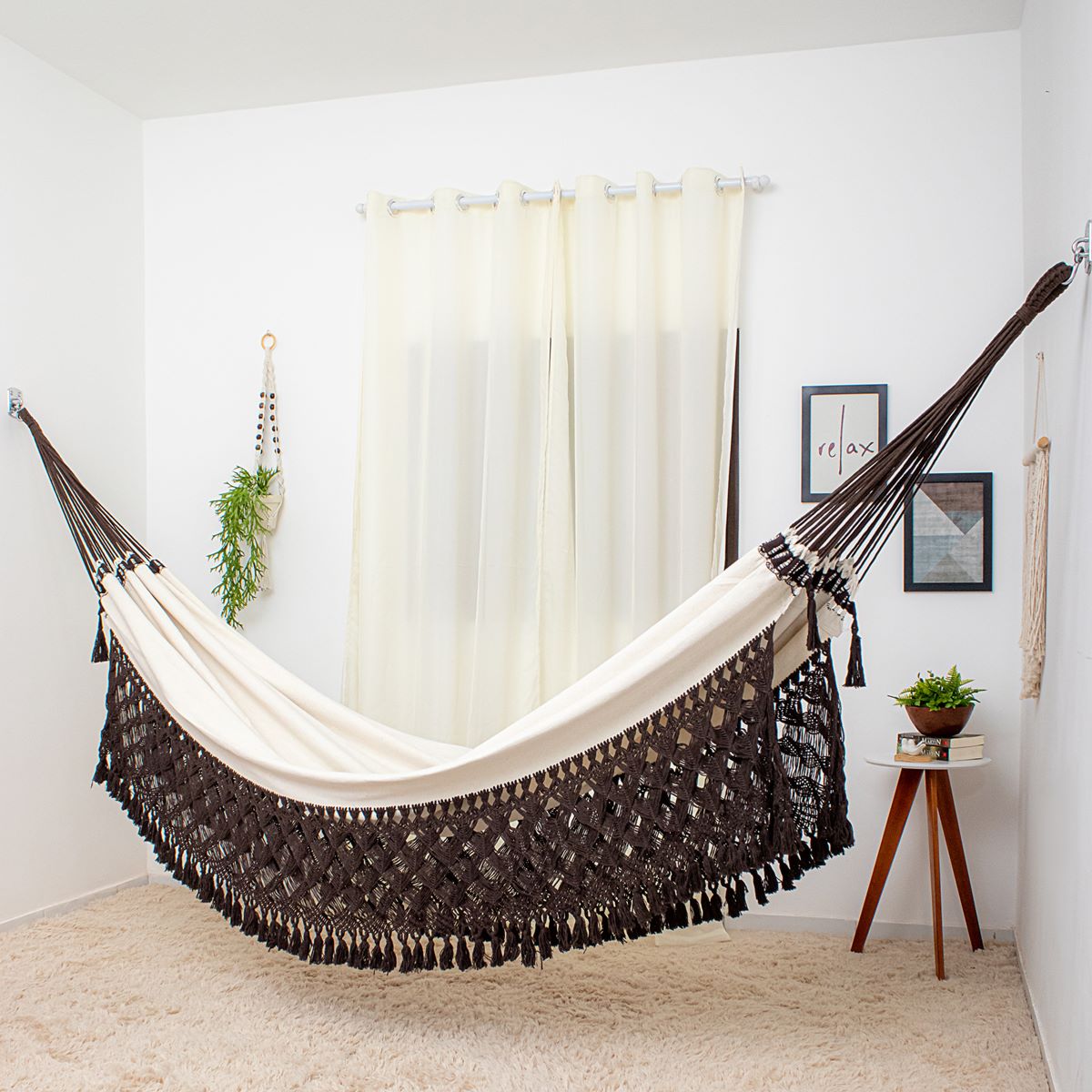 Beige and Brown Hammock – Luxury Macramé  165 in x 65 in
